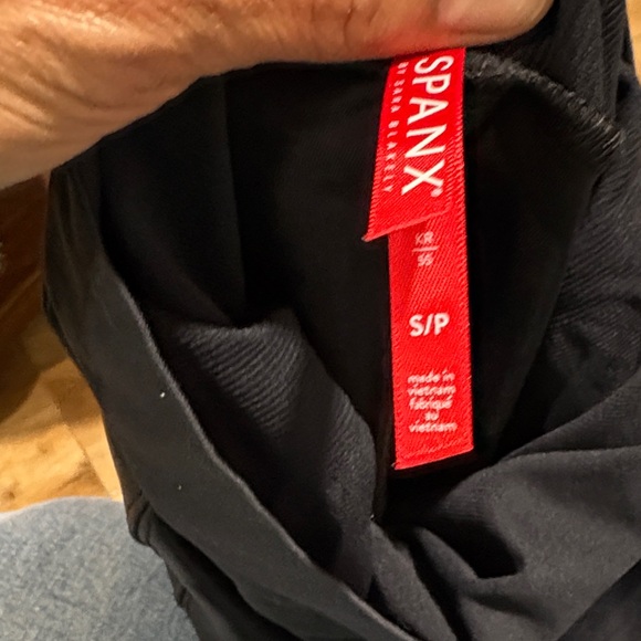 SPANX Shiny Black Maternity Leggings - Picture 3 of 5